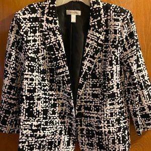 Dressbarn Black & White Blazer Jacket. Women’s size Large. Great Condition!